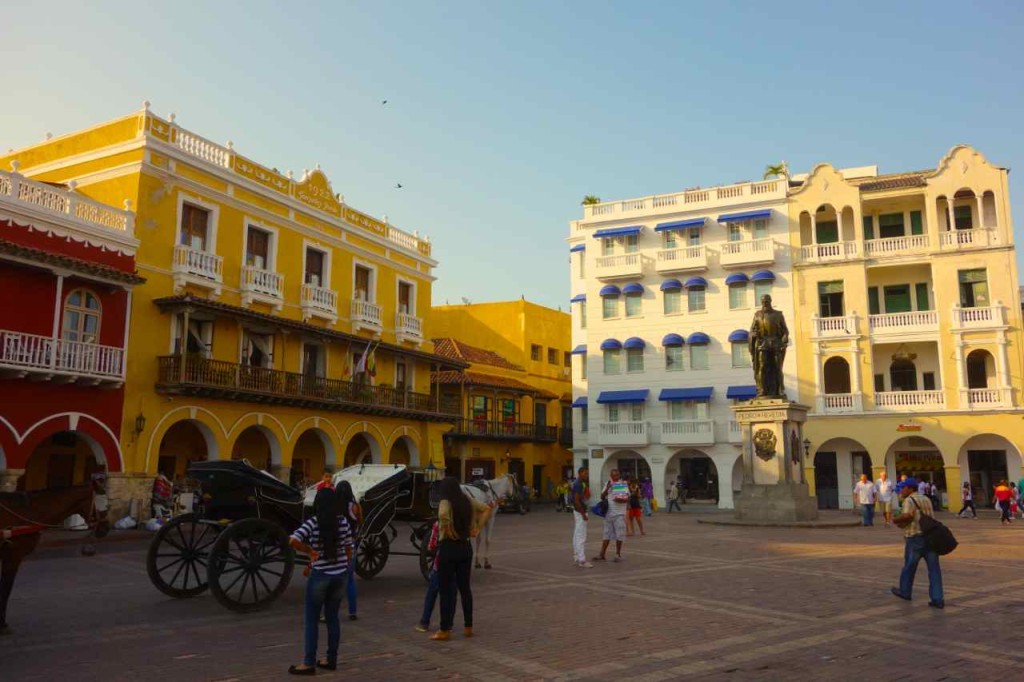 Cartagena, hinter dem Uhrenturm, Eingang zum Centro, Plaza de los Coches