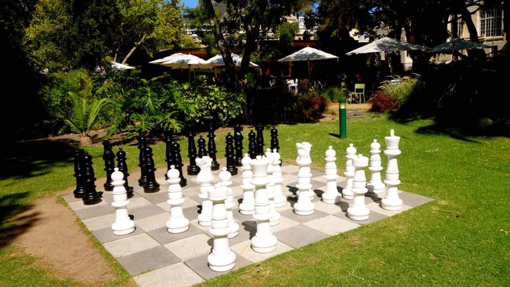 Kapstadt, Companys Garden, Schachspiel vor Cafe