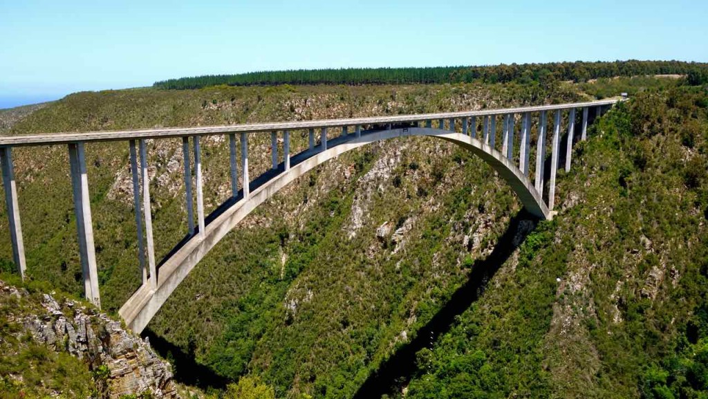 Bungee-Sprung, weltweit höchster Sprung von einer Brücke (216 m), Südafrika