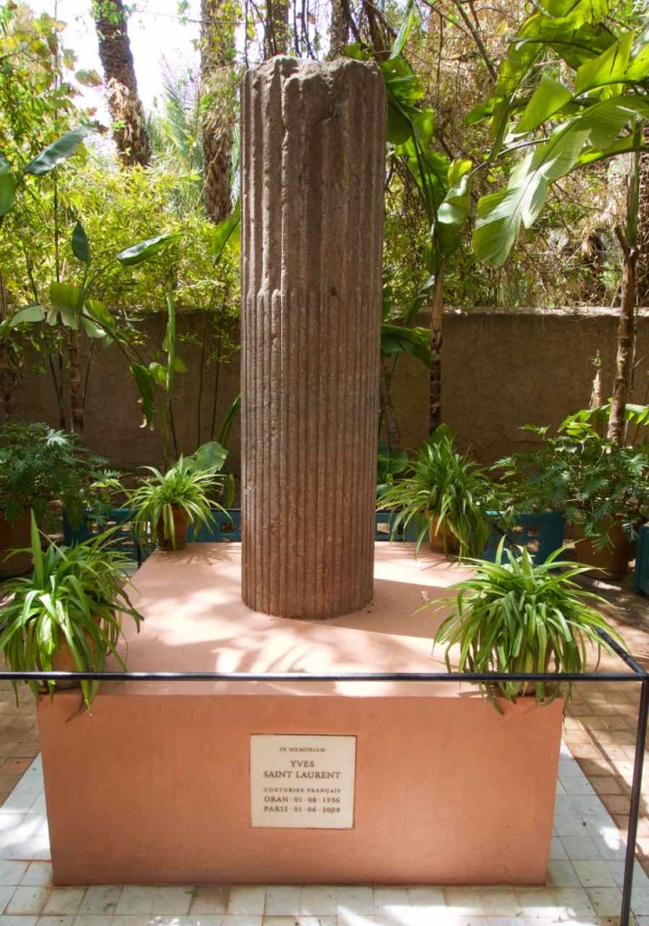 Jardin Majorelle Marrakesch, Gedenkstein für Yves St Laurent