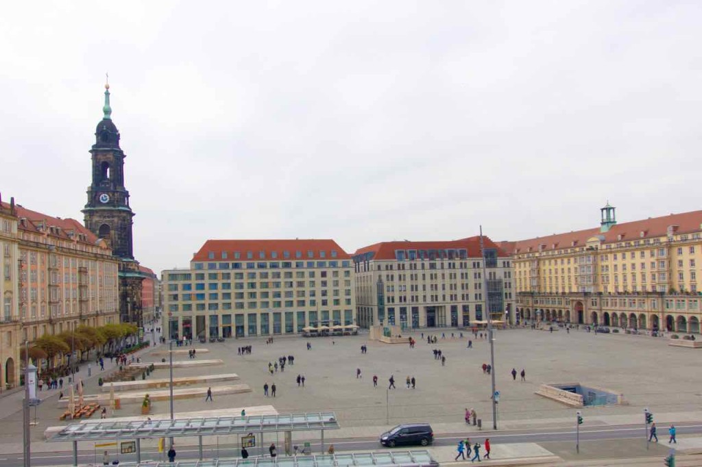 Dresden Sehenswürdigkeiten, Altmarkt vom Balkon des Kulturpalastes
