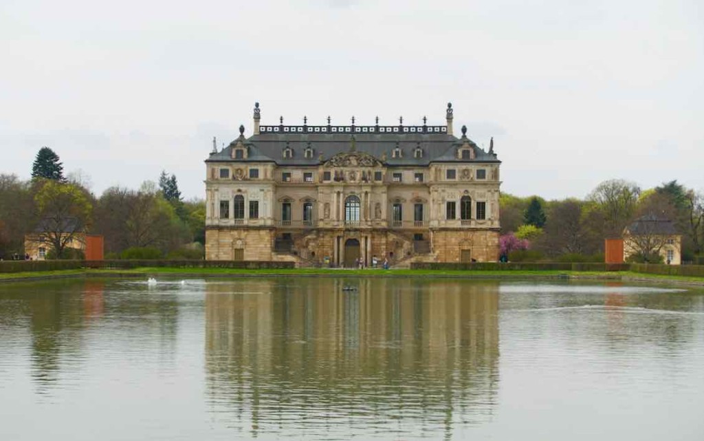 Dresden Sehenswürdigkeiten, Palais mit See im Großen Garten