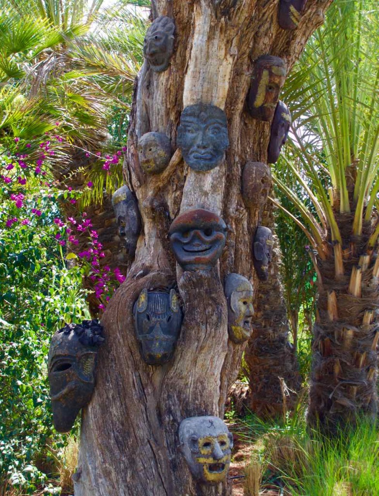 Marrakesch Sehenswürdigkeiten Anima Garten von André Heller, Maskenbaum hochkant, Marokko