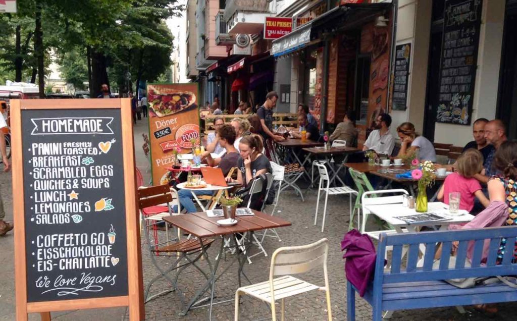 Café in der Simon-Dach-Straße, Berlin Friedrichshain