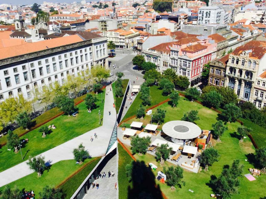Porto Sehenswürdigkeiten Blick vom Torre dos Clérigos © PetersTravel