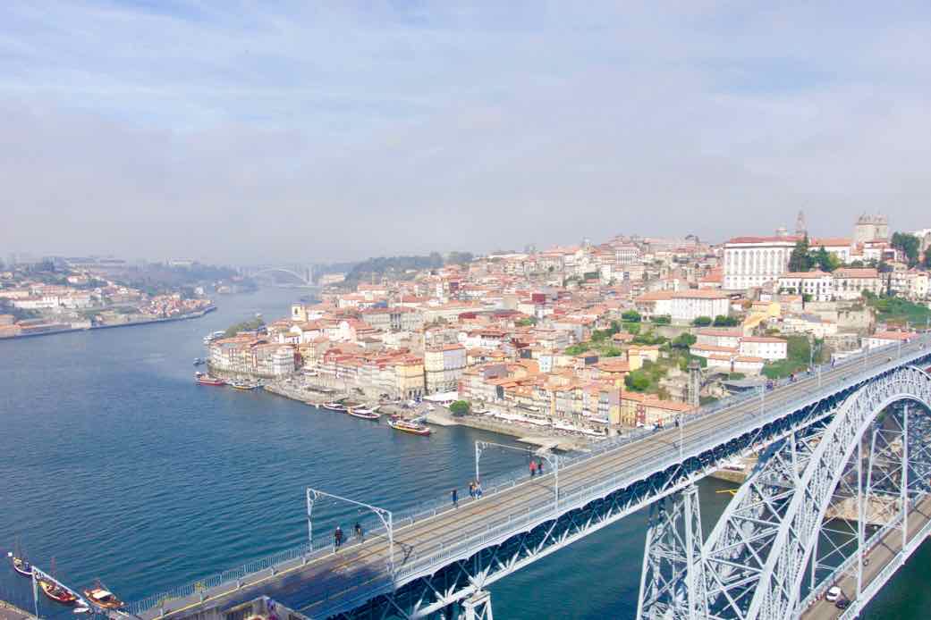 Porto Sehenswürdigkeiten mit Ponte Dom Luis I Titel 1 ©PetersTravel