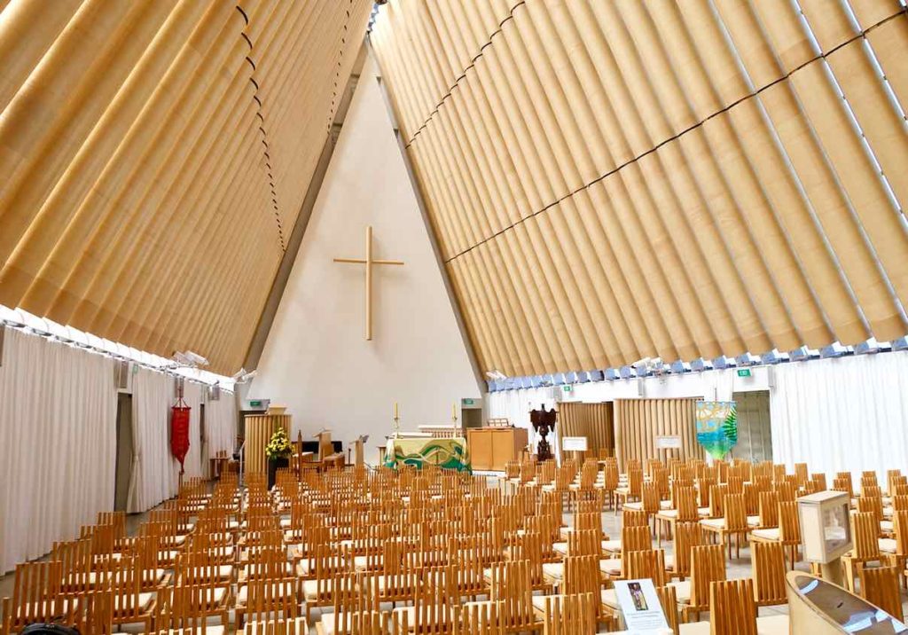 Christchurch Sehenswürdigkeiten Tipps: Cardboard Cathedral Neuseeland @PetersTravel