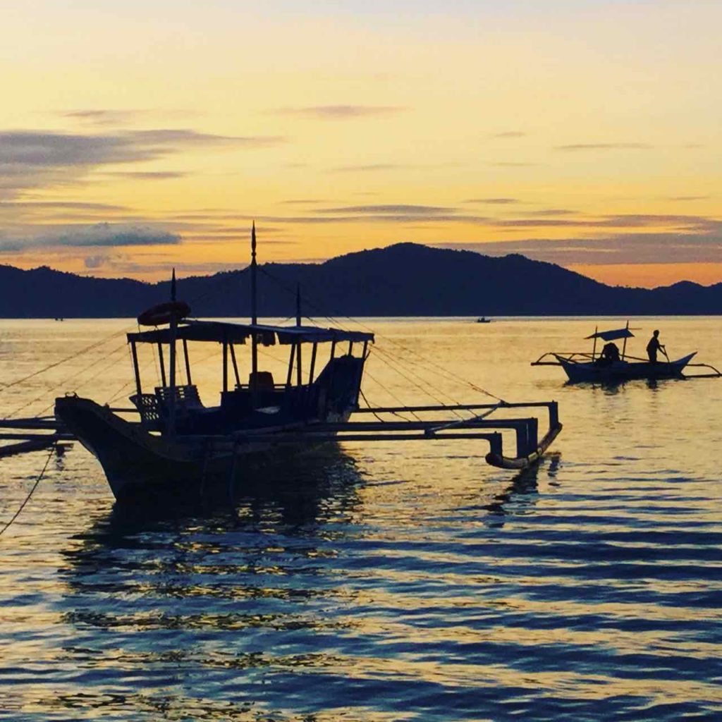 Port Barton Palawan, Boote in der Abenddämmerung, Philippinen Copyright Peter Pohle PetersTravel