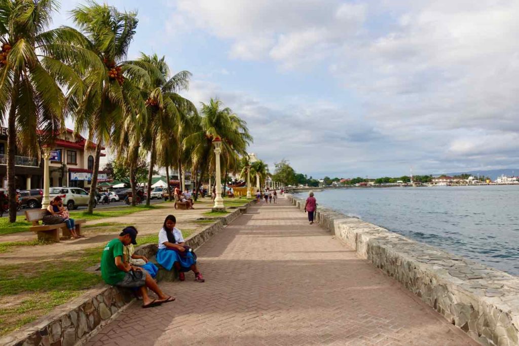 Dumaguete Tipps: Baypromenade vom Rizal Boulevard Copyright Peter Pohle PetersTravel