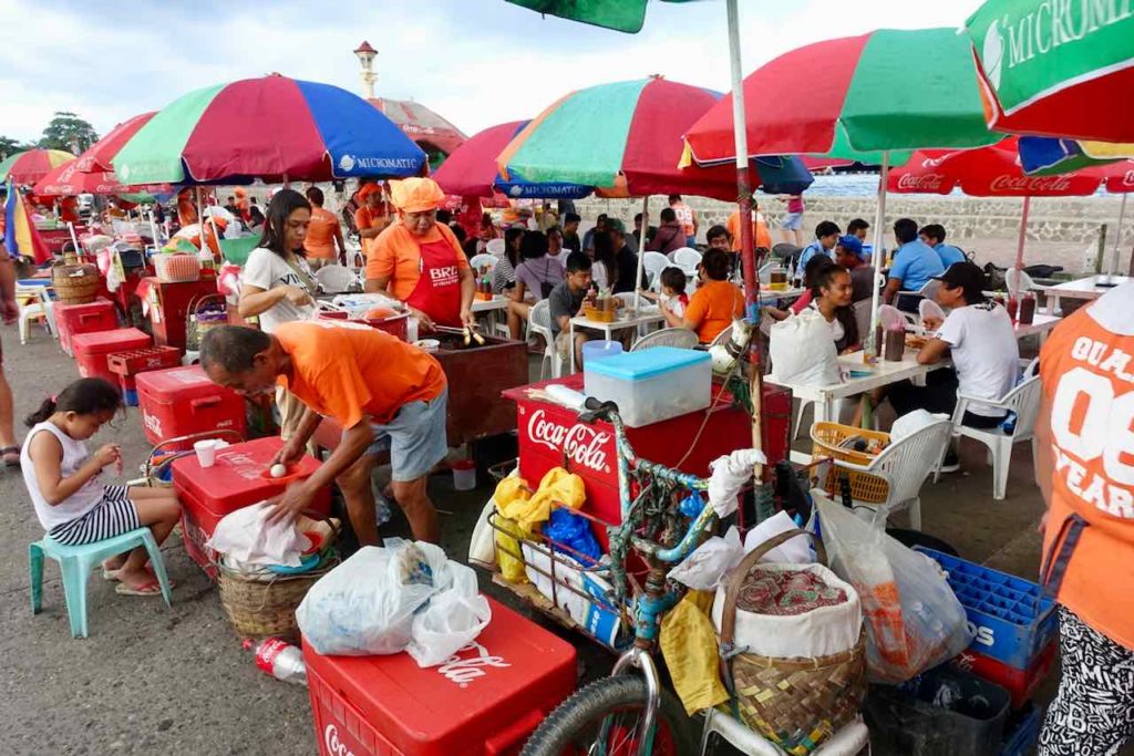 Dumaguete Tipps, Foodstalls am Rizal Boulevard in Dumaguete City