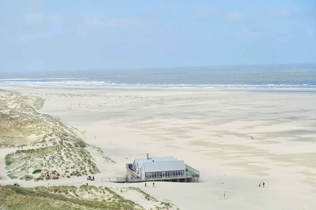 Urlaub auf der Insel Texel Strand mit Strandpavillon bei de Cocksdorp, Titelbild 3