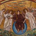 Jesus auf dem Globus, Mosaik in der Kirche San Vitale in Ravenna, Italien, Foto PetersTravel.de