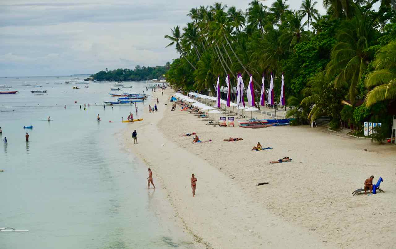 Alona Beach auf Panglao Island Philippinen Foto Peter Pohle PetersTravel