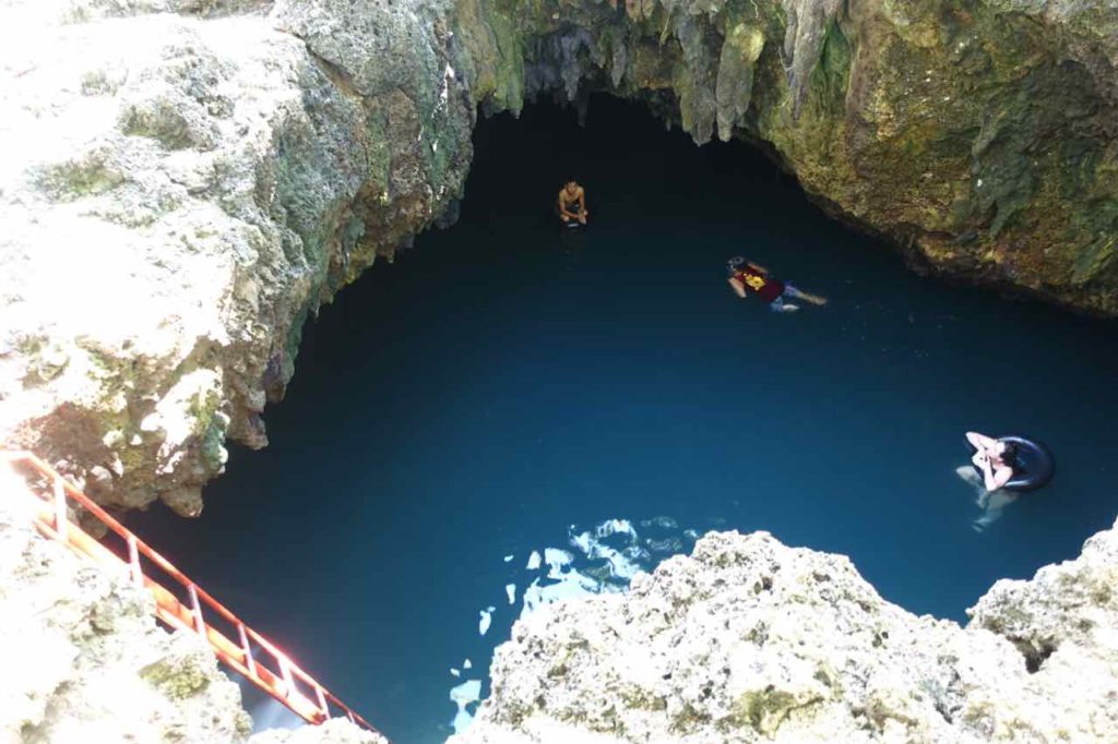Anda Bohol, Cabagnow Cave Pool, Philippinen Copyright Peter Pohle PetersTravel