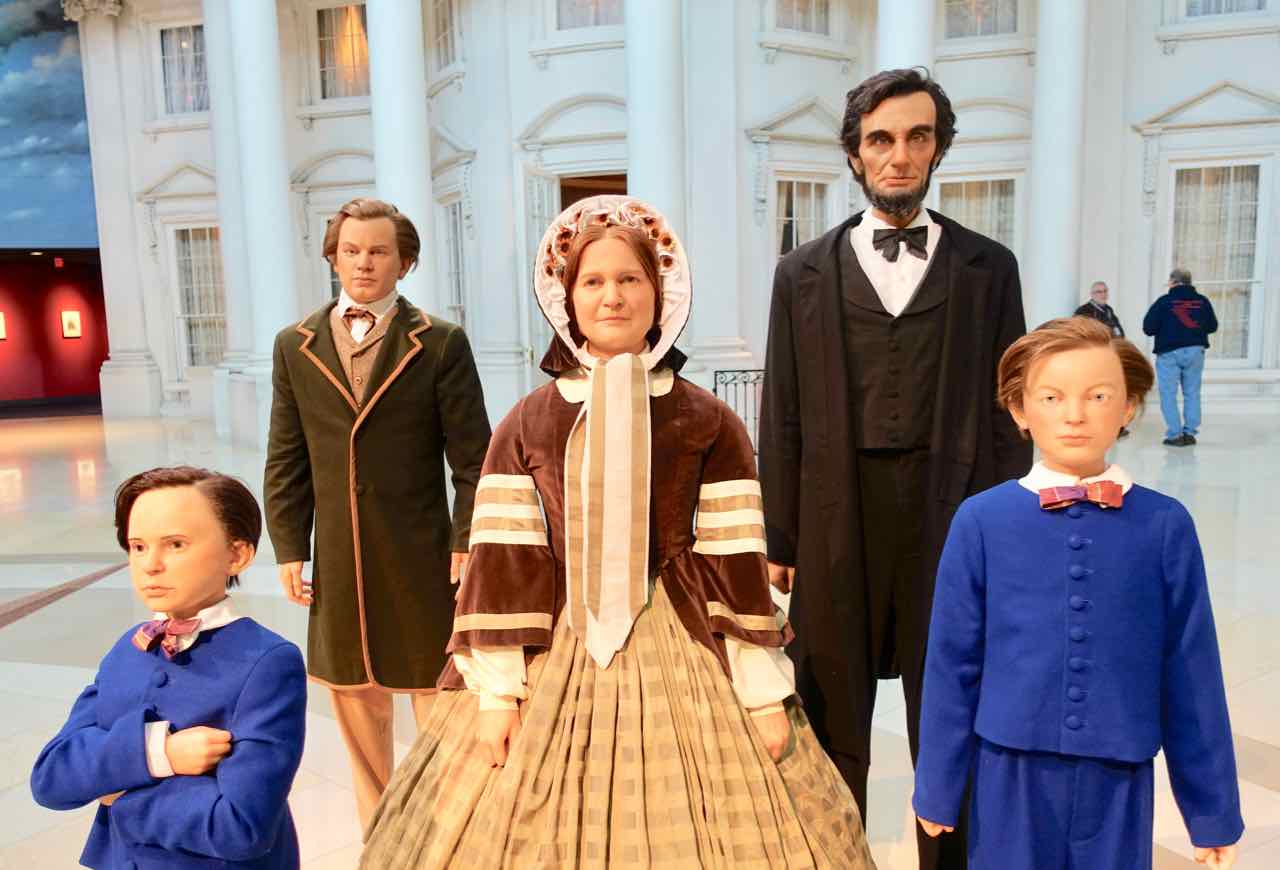 Springfield Illinois, Abraham Lincoln im Kreis seiner Familie, Presidential Library and Museum Titelbild Foto PetersTravel