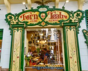 Palmas Traditionsgeschäfte: Schaufenster des Forn des Teatre