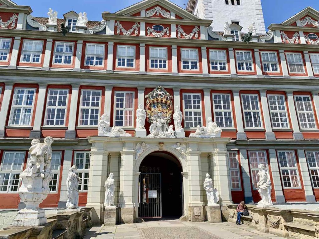 Eingang vom Herzoglichen Schloss in Wolfenbüttel