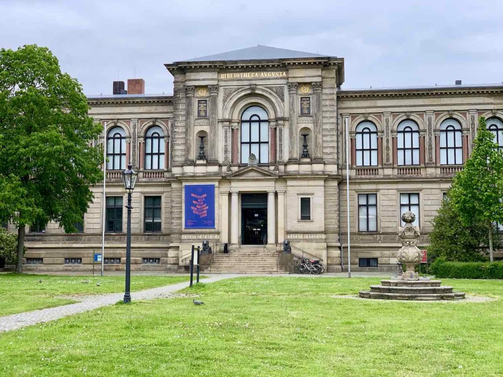 Außenaufnahme der Herzog August Bibliothek in Wolfenbüttel (Totale)