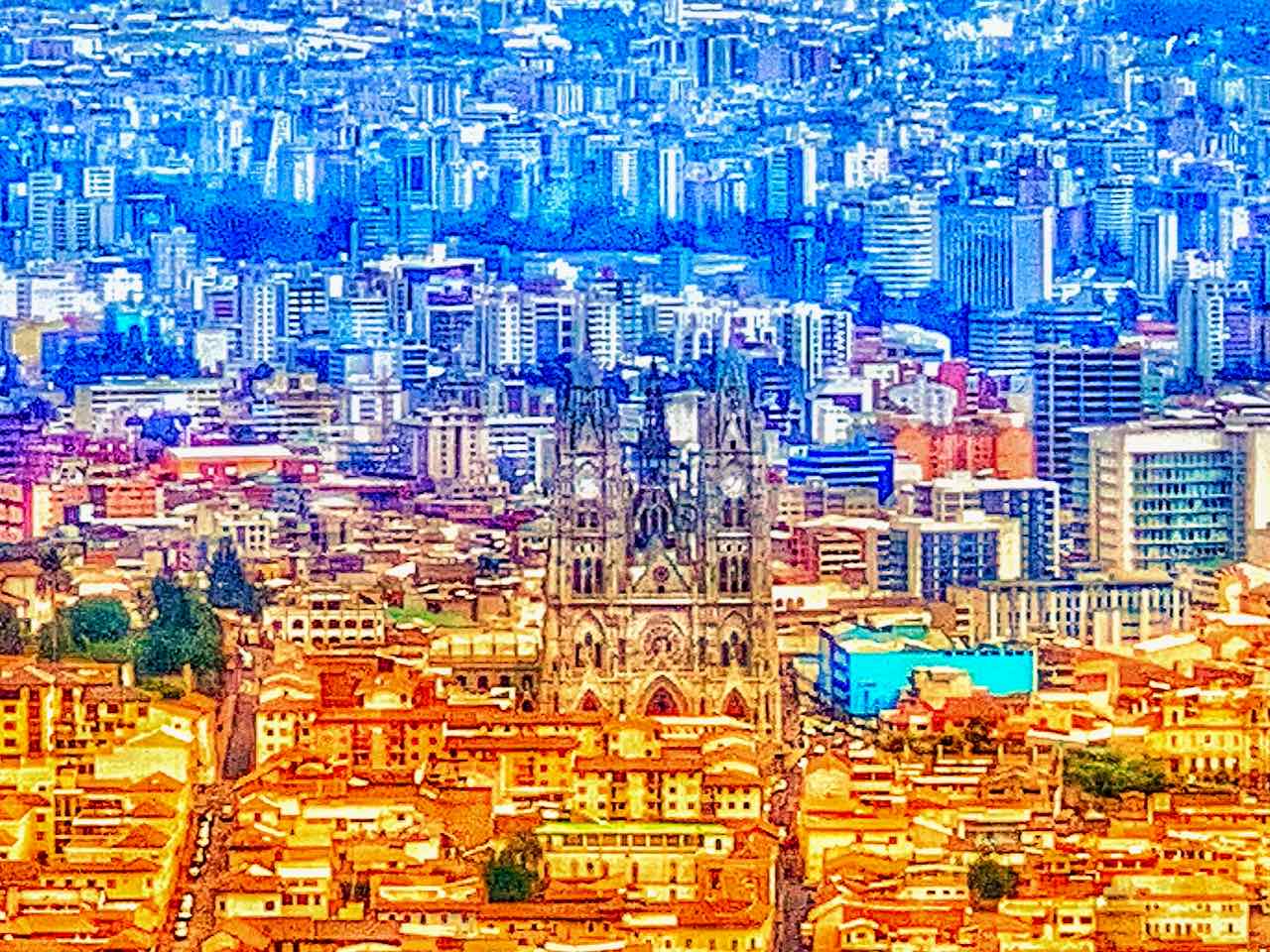 Blick vom El Panecillo auf Quito