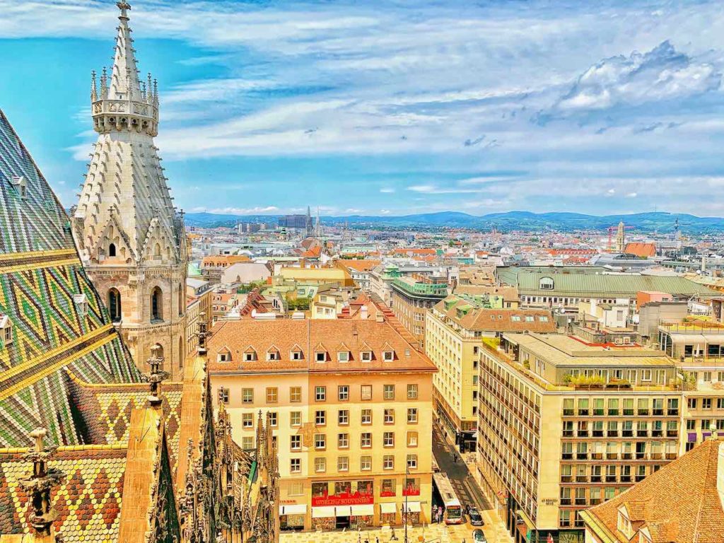 Wien: Blick von der Aussichtsterrasse vom Stephansdom