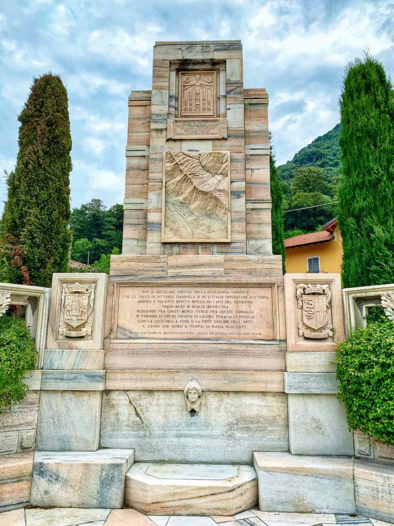 Monument für den Marmorsteinbruch von Candoglia