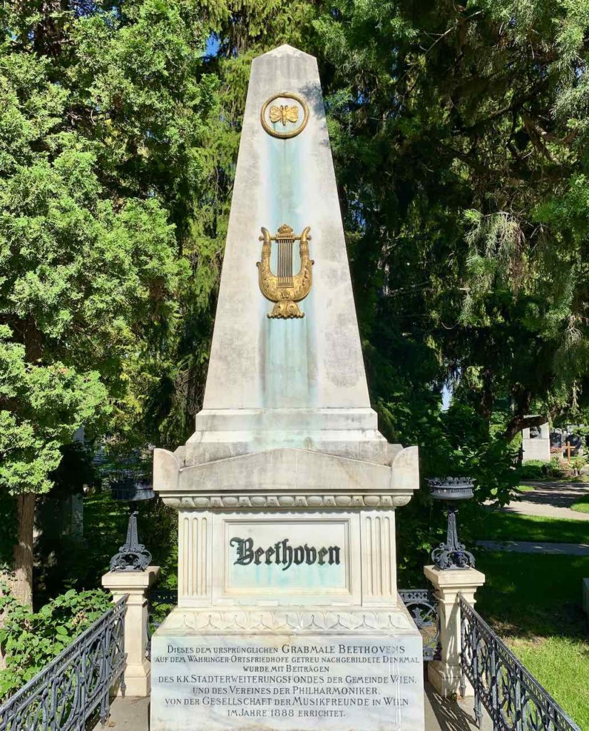 Ehrengrab von Beethoven auf dem Zentralfriedhof Wien