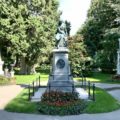 Mozart-Gedenkstätte mit Gräbern von Beethoven und Franz Schubert auf dem Zentralfriedhof Wien