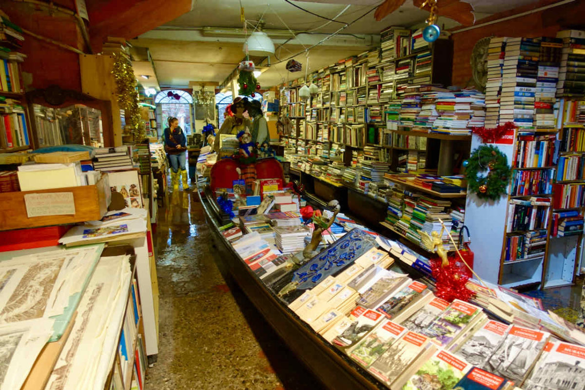 Libreria Acqua Alta In Venedig: Die Schönste Buchhandlung Der Welt?