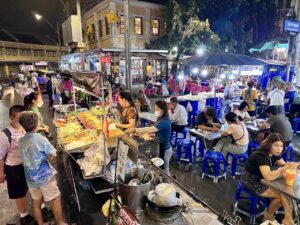 Foodstalls an der Ecke Rambuttri Alley / Thanon Tani, Bangkok © PetersTravel