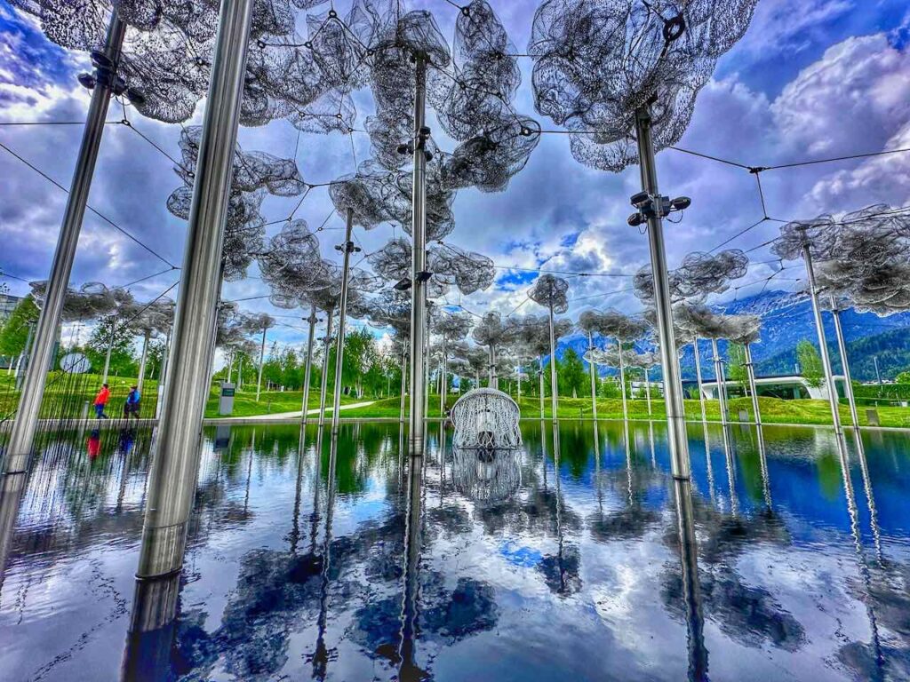 Kristallwolke im Park der Swarovski Kristallwelten, Silberregion Karwendel, Tirol