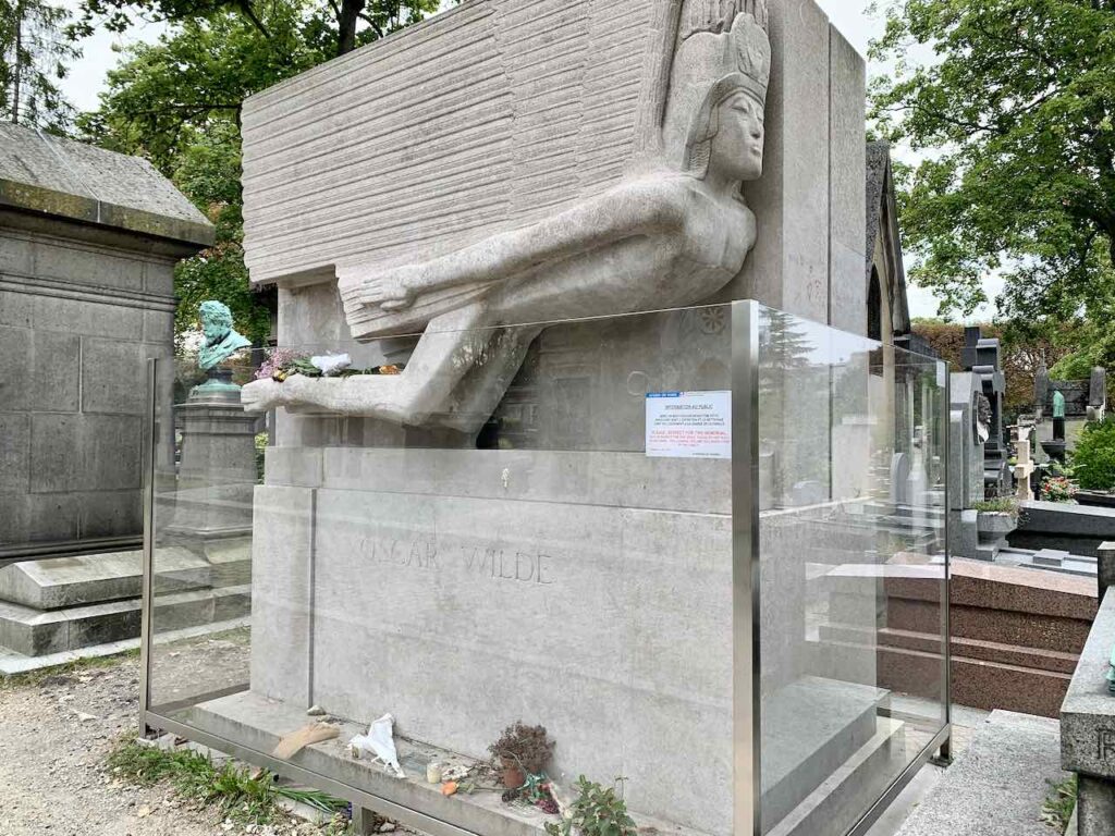 Grabstätte von Oscar Wilde, Friedhof Père Lachaise, Paris © Peter Pohle PetersTravel