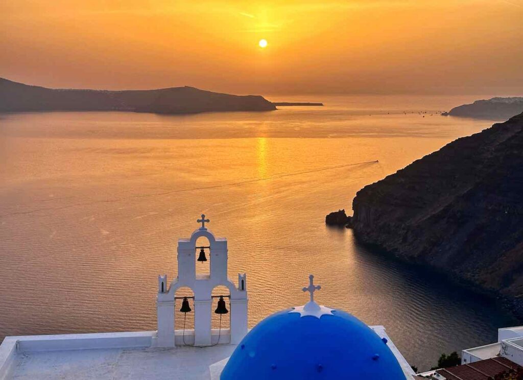 Santorini: Sonnenuntergang über der Caldera, Foto PetersTravel Peter Pohle