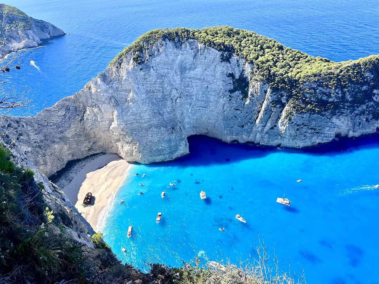 Zakynthos, Navagio Bay mit Shipswreck Beach von oben