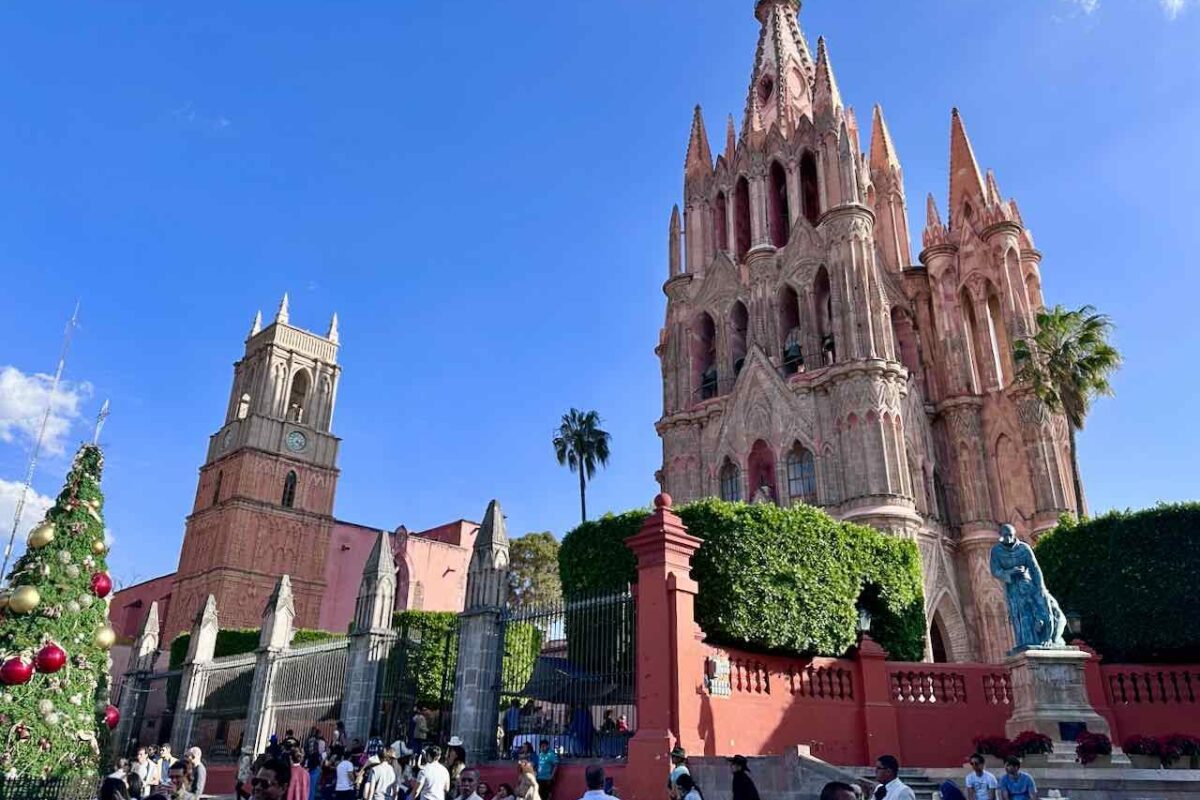 Kathedrale Parroquia de San Miguel Arcángel, San Miguel de Allende, Mexiko © PetersTavel Peter Pohle