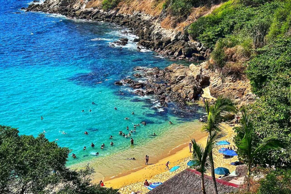 Puerto Escondido, Blick von oben auf Playa Carrizalillo © PetersTravel Peter Pohle