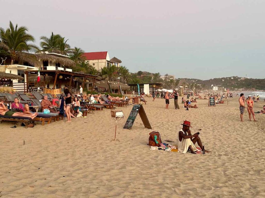 Strand von Zipolite, Mexiko © PetersTravel Peter Pohle