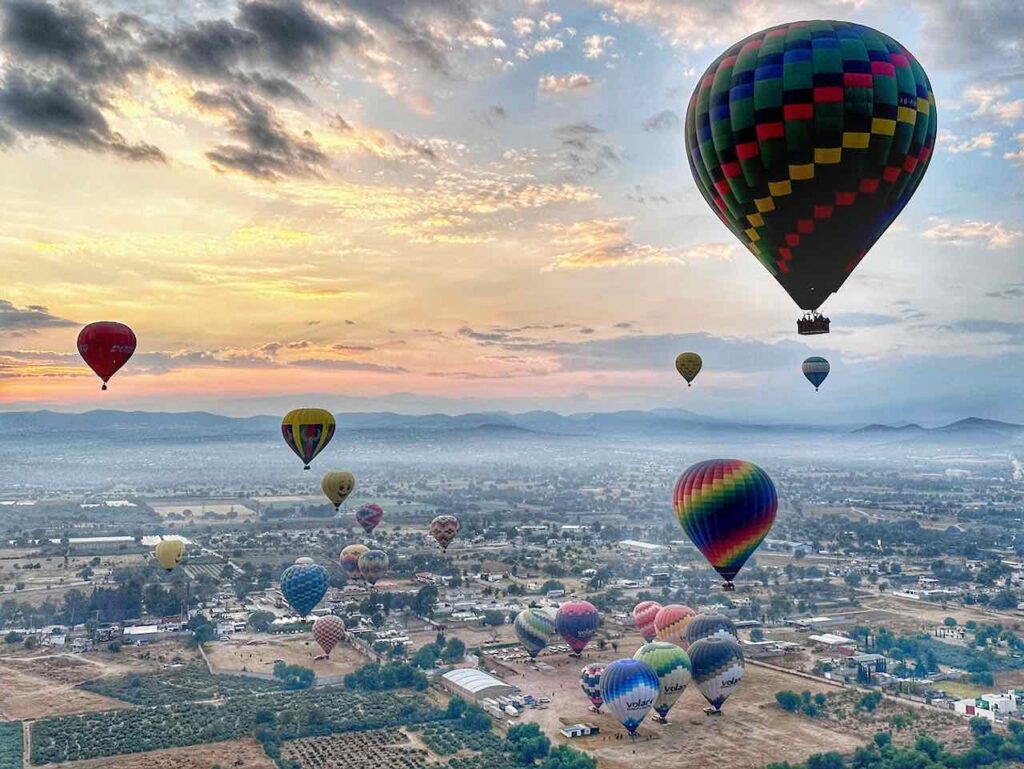 Ballonfahrt Teotihuacan, Mexiko © PetersTravel Peter Pohle