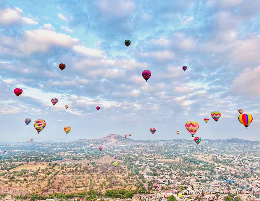 Ballonfahrt Teotihuacan, Mexiko © PetersTravel Peter Pohle