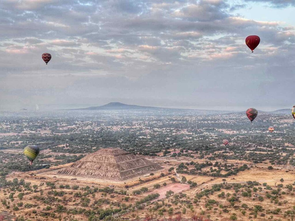 Ballonfahrt Teotihuacan, Mexiko © PetersTravel Peter Pohle