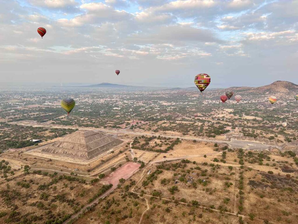 Ballonfahrt Teotihuacan, Mexiko © PetersTravel Peter Pohle