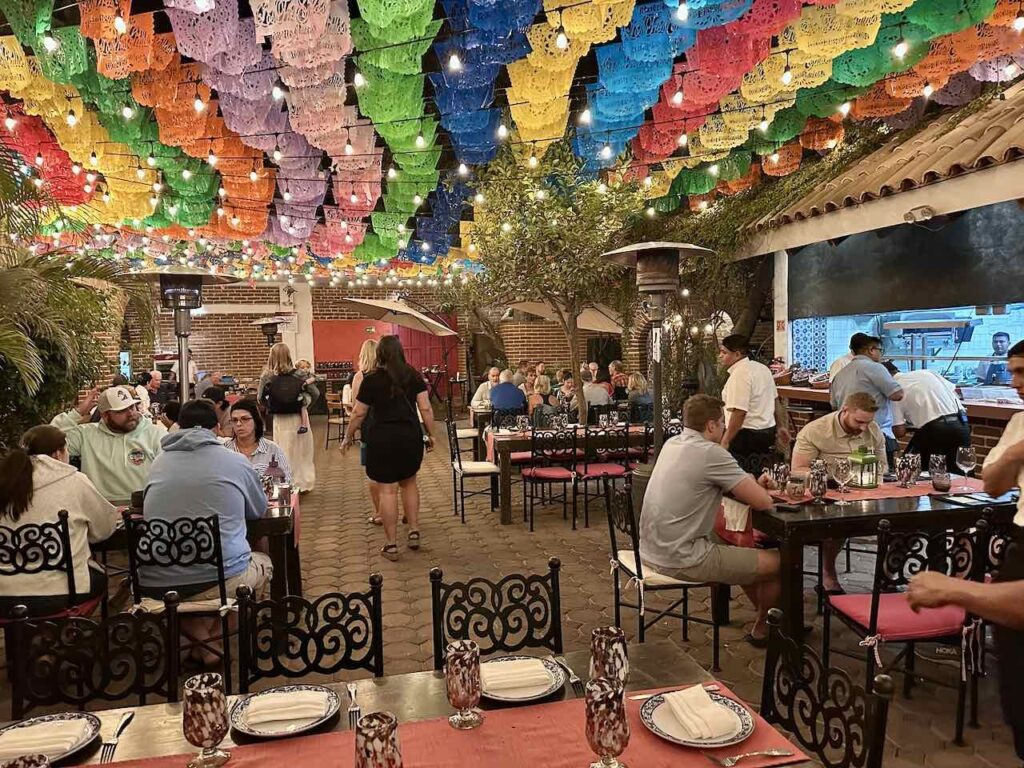 Restaurant Los Tres Gallos, Cabo San Lucas, Baja California © PetersTavel Peter Pohle